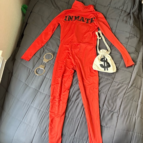Spirit Halloween Inmate Prison Cosplay Costume Set - Picture 2 of 4